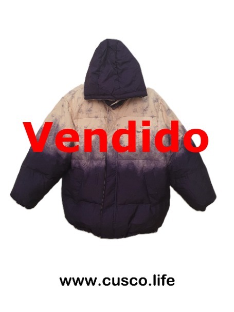 Casaca Acolchada con Degradado Crema a Morado